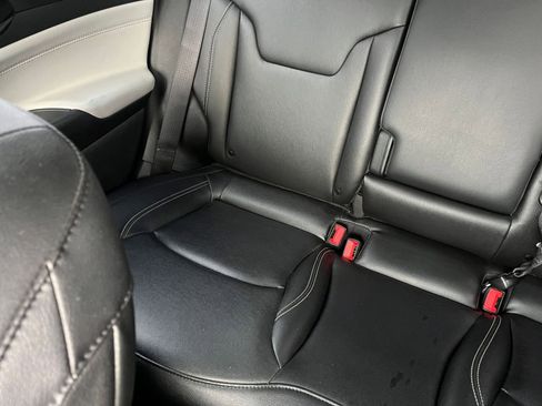 Used 2025 Jeep Compass Limited image 40