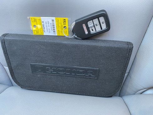 Used 2020 Honda Pilot Touring image 37