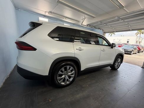 Used 2026 Toyota Grand Highlander AWD image 11