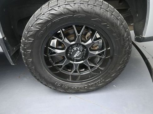 Used 2022 Chevrolet Silverado 1500 LT image 13