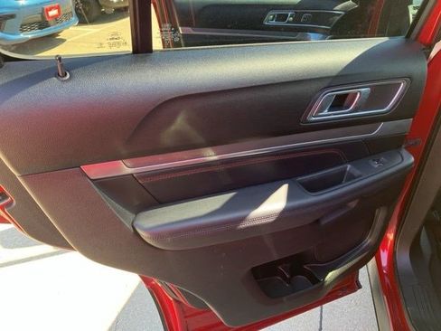 Used 2019 Ford Explorer Sport w/ Equipment Group 401A AWD/4WD image 22