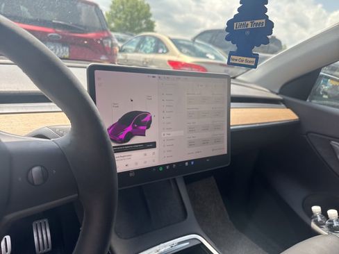 Used 2021 Tesla Model Y Performance AWD/4WD image 10