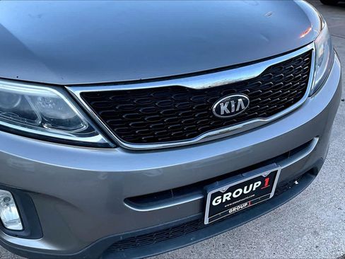 Used 2014 Kia Sorento LX image 28