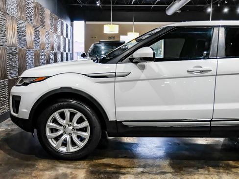 Used 2017 Land Rover Range Rover Evoque SE AWD/4WD image 12