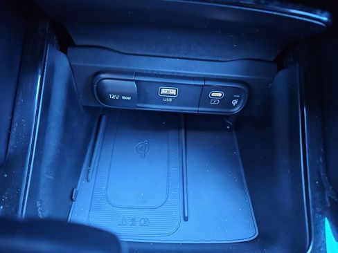 Used 2023 Kia Telluride S image 21