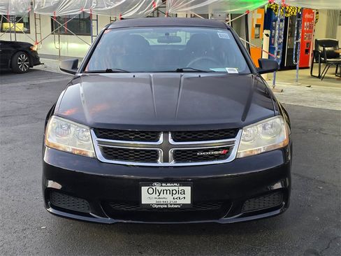 Used 2014 Dodge Avenger SE image 2