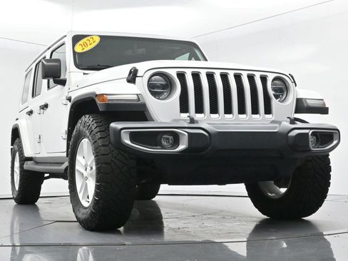 Used 2022 Jeep Wrangler Unlimited Sahara w/ LED Lighting Group AWD/4WD image 47