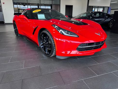 Used 2019 Chevrolet Corvette Stingray Coupe w/ 1LT image 7