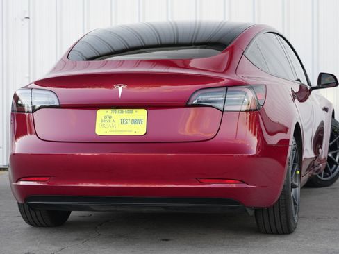 Used 2022 Tesla Model 3 Standard Range image 5