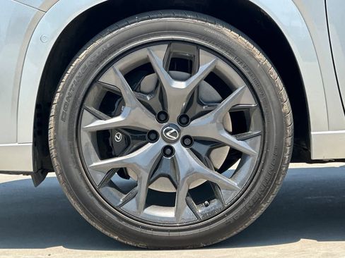 Used 2025 Lexus TX 500h AWD w/ Technology Package image 12
