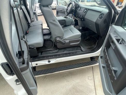 Used 2014 Ford F250 XL w/ Power Equipment Group AWD/4WD image 7