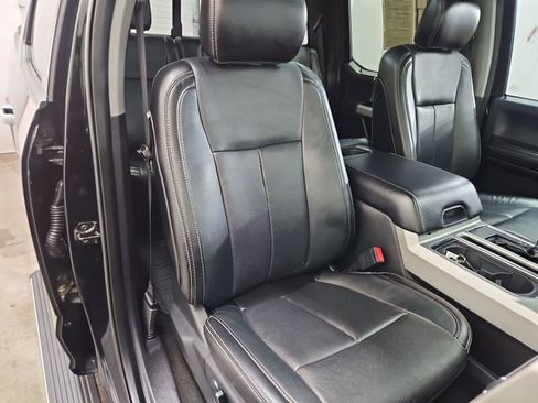 Used 2018 Ford F150 Lariat w/ Equipment Group 502A Luxury image 37