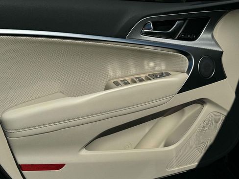 New 2026 Genesis G70 2.5T Prestige image 16