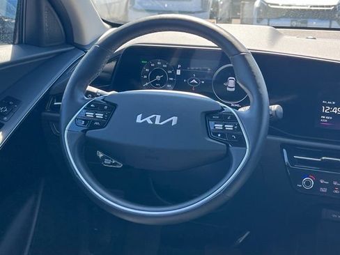 Certified 2023 Kia Niro Wind w/ Wind Preserve Package FWD image 16
