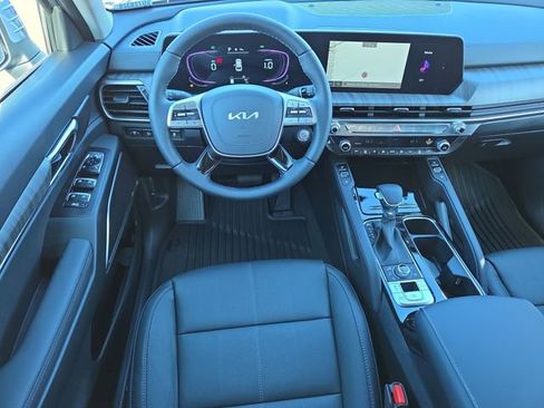 New 2025 Kia Telluride EX w/ EX Captain's Chair Package image 8