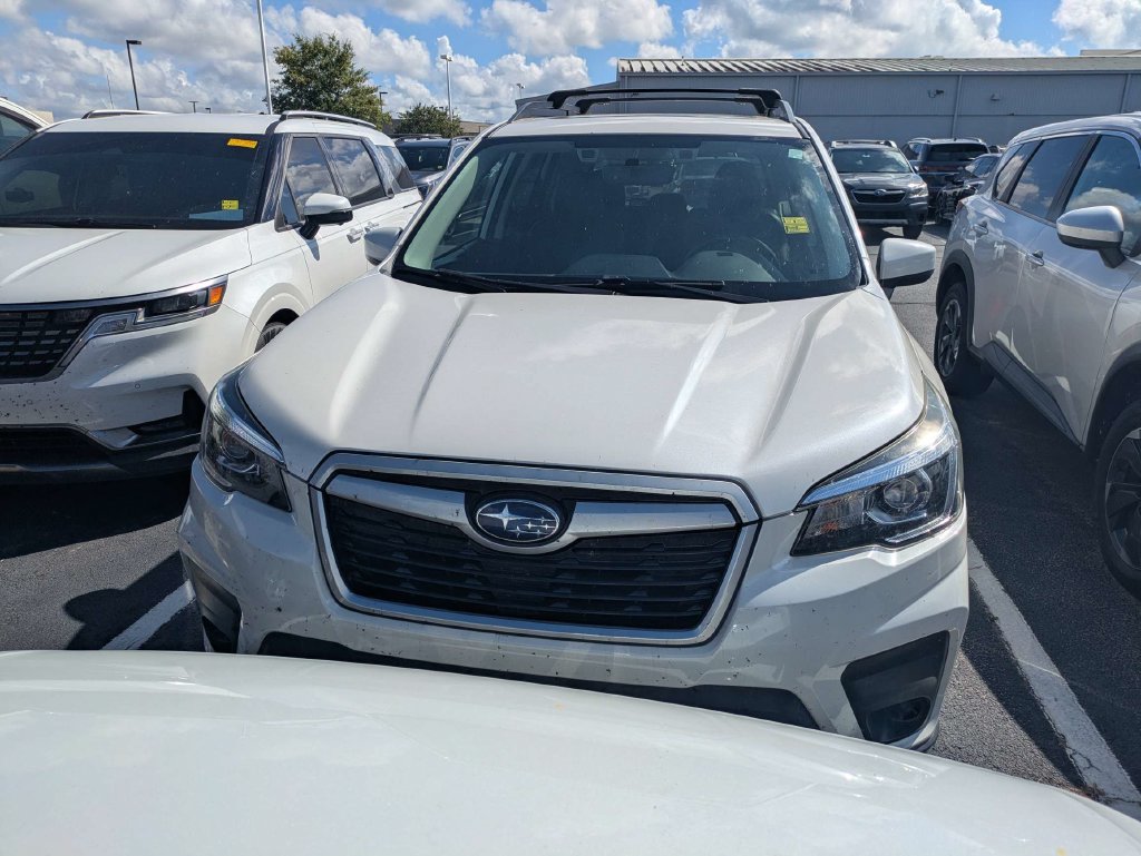 Used 2020 Subaru Forester Premium AWD/4WD image 2
