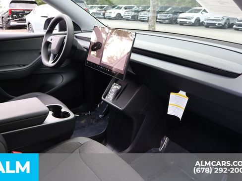 Used 2026 Tesla Model Y AWD image 28