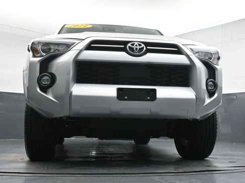 Used 2024 Toyota 4Runner SR5 AWD/4WD image 35