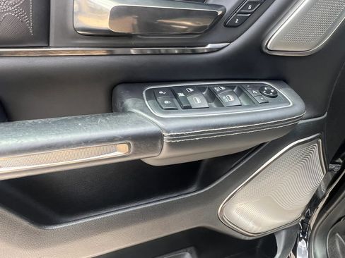 Used 2020 RAM 1500 Limited w/ Black Appearance Package AWD/4WD image 35