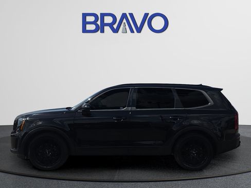 Used 2022 Kia Telluride SX w/ SX Prestige Package AWD/4WD image 2
