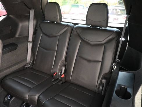 Used 2020 Cadillac XT6 Premium Luxury FWD image 20