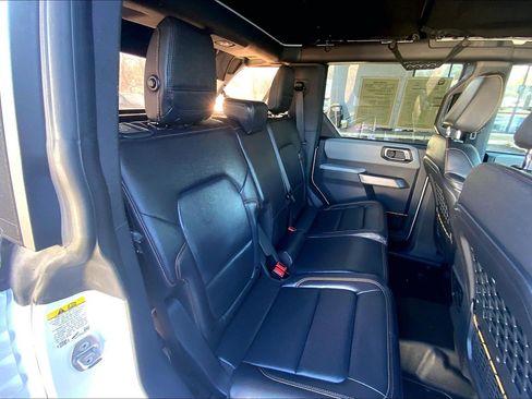 Used 2022 Ford Bronco Badlands image 29