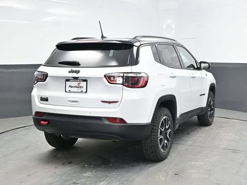 Used 2025 Jeep Compass Trailhawk AWD/4WD image 6