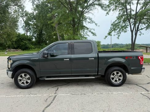 Used 2015 Ford F150 XLT w/ Equipment Group 302A Luxury AWD/4WD image 9