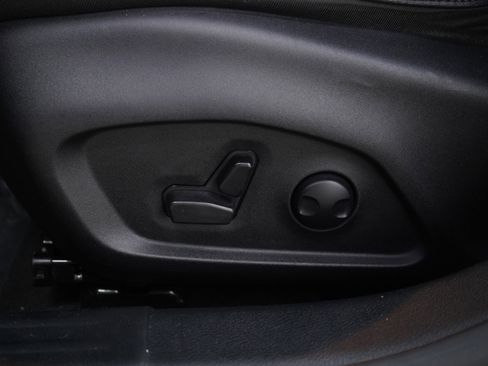 Used 2024 Jeep Compass Limited image 28