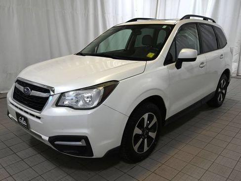 Used 2017 Subaru Forester 2.5i Premium w/ All-Weather Package AWD/4WD image 17
