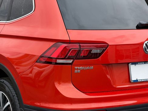 Used 2019 Volkswagen Tiguan SE w/ Panoramic Sunroof Package image 13