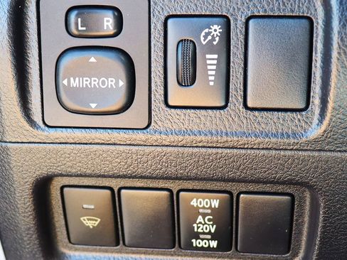 Used 2014 Toyota 4Runner SR5 AWD/4WD image 43