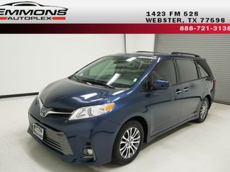 Used 2020 Toyota Sienna XLE w/ XLE Navigation Package FWD video 1