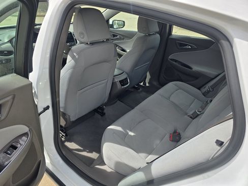 Used 2022 Chevrolet Malibu LT FWD image 13