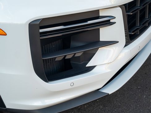 Certified 2024 Porsche Cayenne Turbo GT image 46