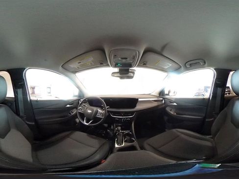 Used 2025 Buick Encore GX Preferred image 40