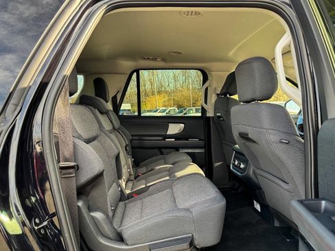 Used 2025 Ford Expedition Max Active AWD/4WD image 15