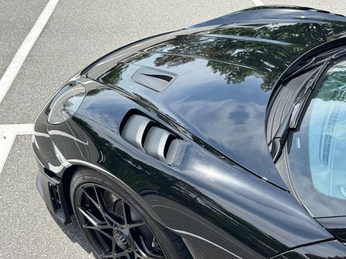 Used 2025 Porsche 718 Cayman GT4 RS RWD image 22