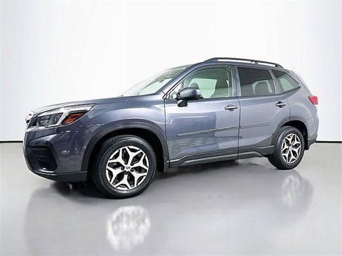 Used 2021 Subaru Forester Premium image 3