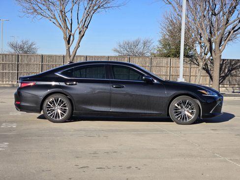 Used 2022 Lexus ES 350 Premium image 2
