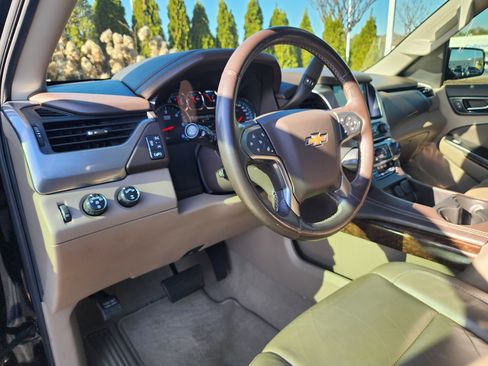 Used 2020 Chevrolet Tahoe LT image 24