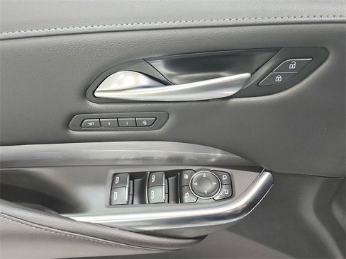 Used 2024 Cadillac XT4 Premium Luxury image 31