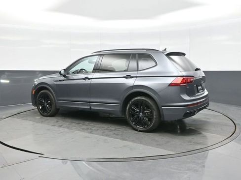 Used 2022 Volkswagen Tiguan SE R-Line image 5