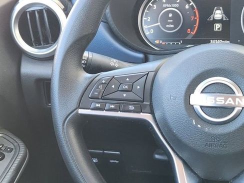 Used 2025 Nissan Versa SV image 28