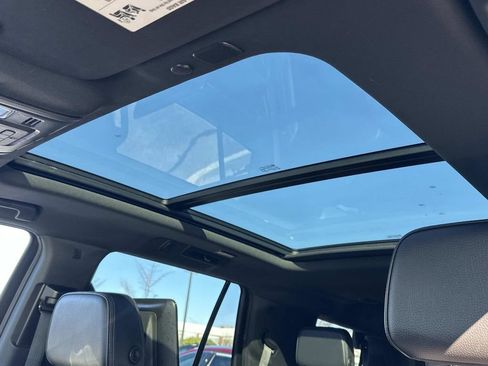 Used 2021 GMC Yukon Denali w/ Denali Ultimate Package image 24