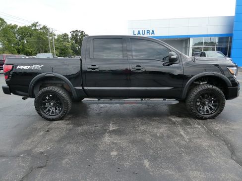 Used 2021 Nissan Titan PRO-4X w/ Pro-4x Convenience Package AWD/4WD image 3
