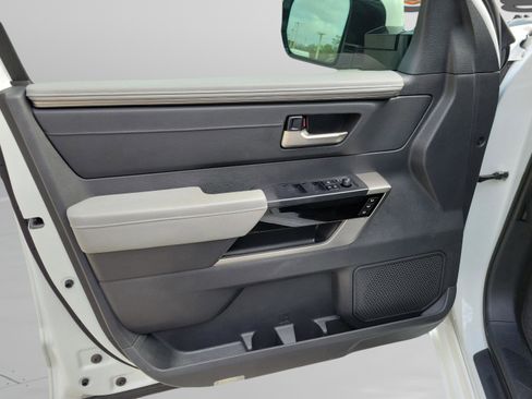 Used 2024 Toyota Tundra Limited image 27