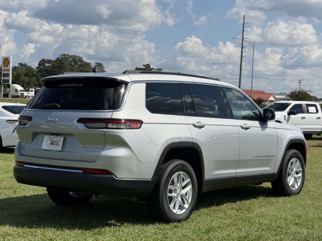 Used 2025 Jeep Grand Cherokee L Laredo w/ Luxury Tech Group I RWD image 7