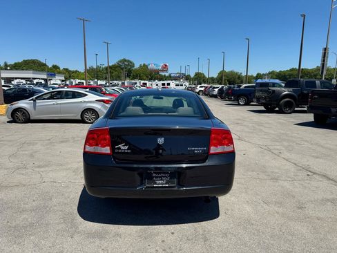 Used 2010 Dodge Charger SXT RWD image 4