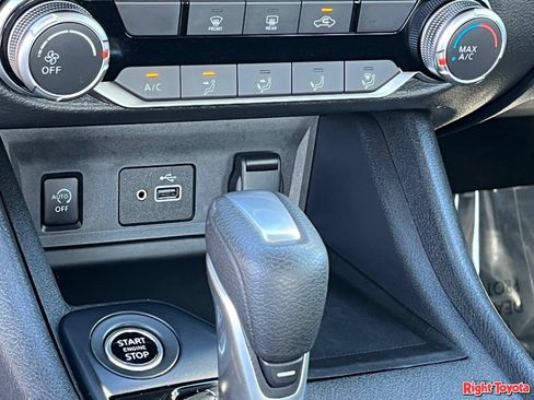 Used 2024 Nissan Sentra S FWD image 29